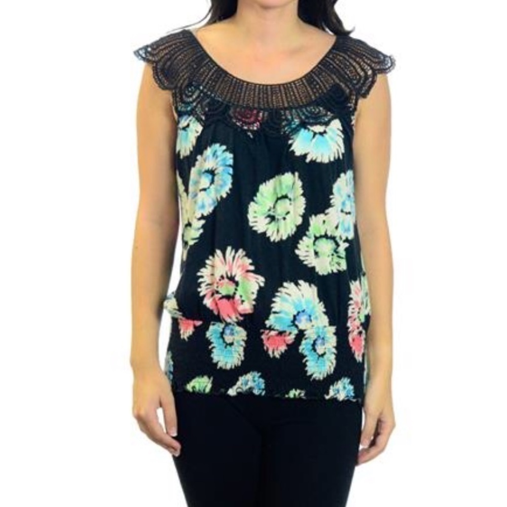 Anthropologie Ric Rac Black Sleeves Floral Top